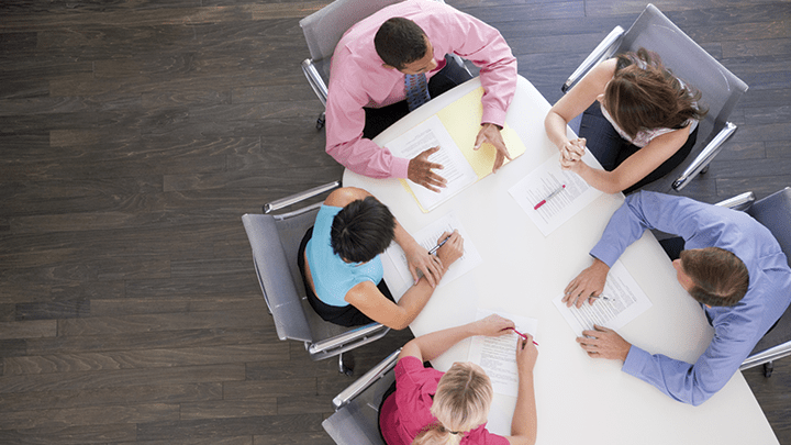 محضر اجتماع : تعلم كيفية تسجيل دقائق الإجتماع